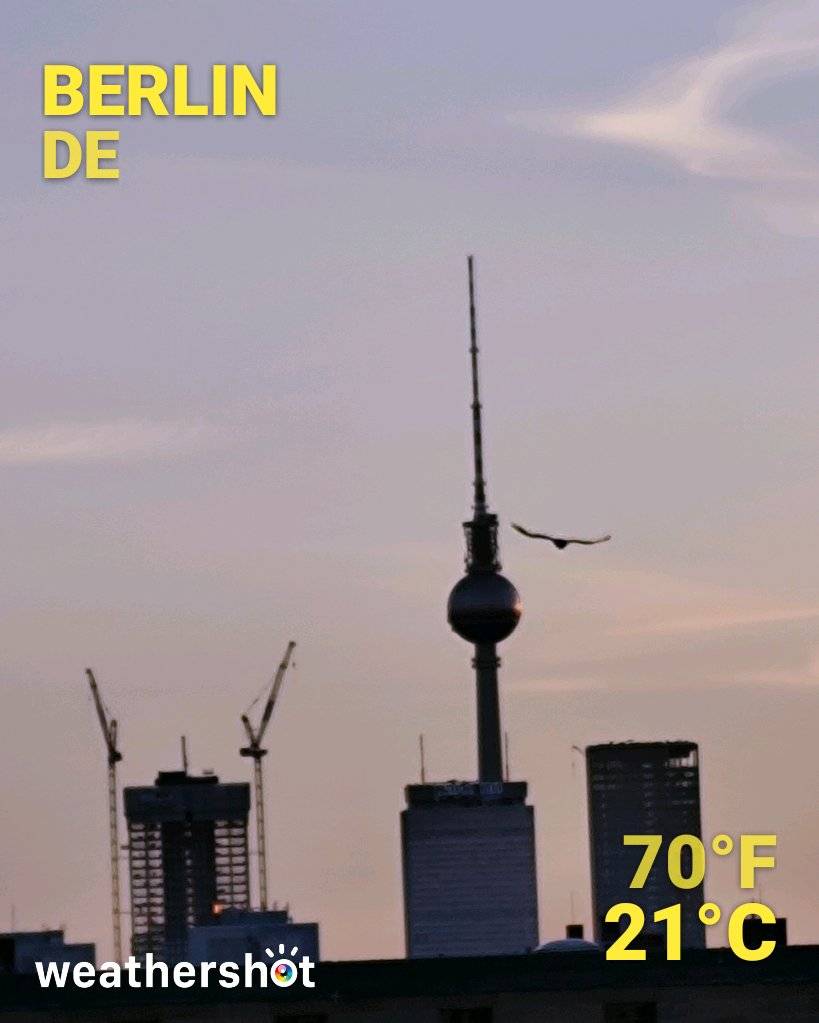 Sunny weather near Berlin, 21°C — October 1, 2026 (community photo)