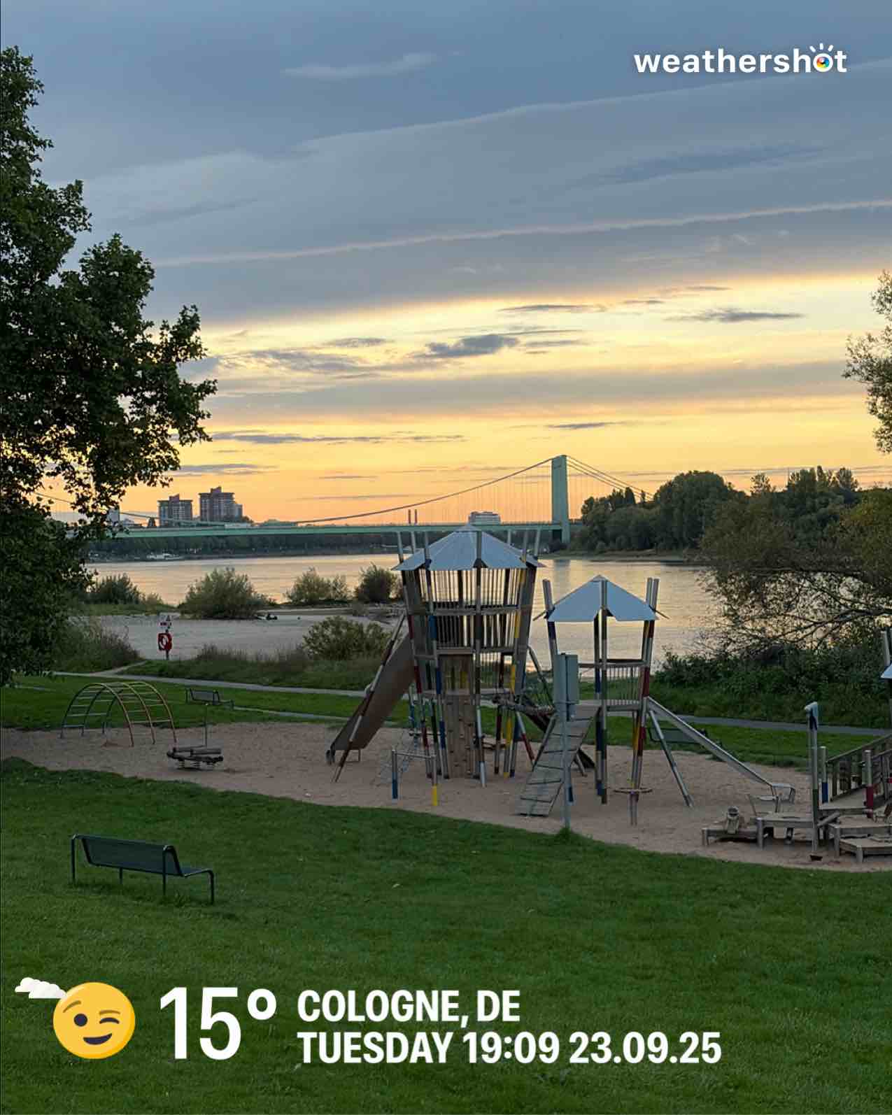Cloudy weather in Köln, 15°C — September 23, 2025 (community photo)