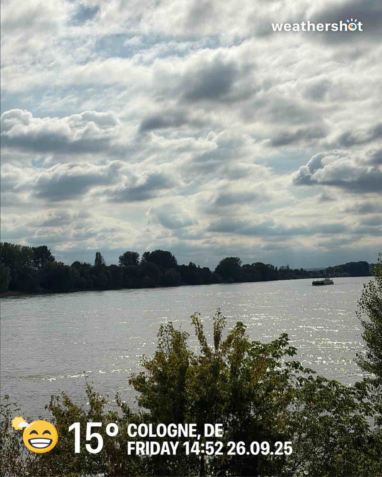 Partly cloudy weather in Köln, 15°C — September 26, 2025 (community photo)