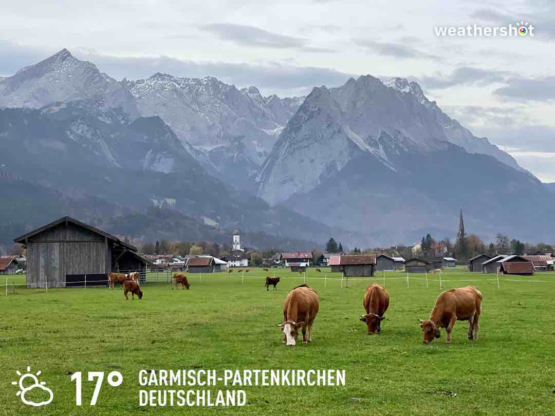 Partly cloudy weather in Garmisch-Partenkirchen, 17°C — October 22, 2022 (community photo)