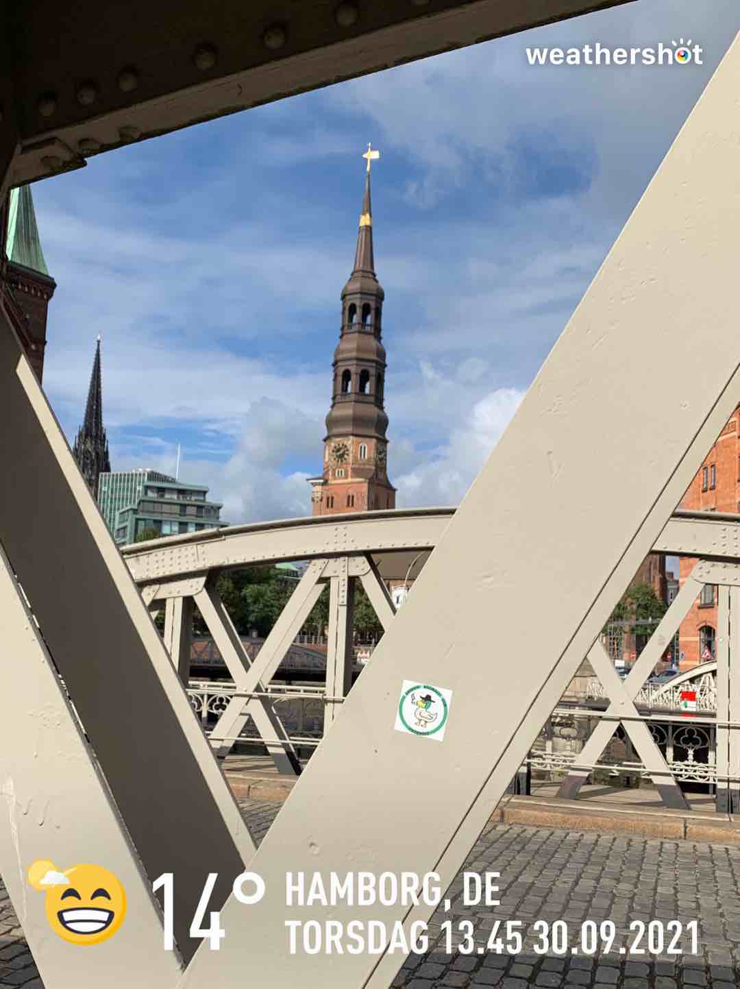 Partly cloudy weather near Hamburg, 14°C — September 30, 2021 (community photo)