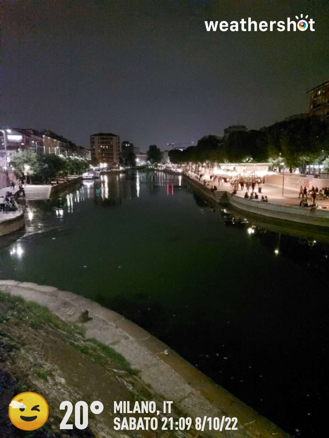 Cloudy night weather in Milano, 20°C — October 8, 2022 (community photo)