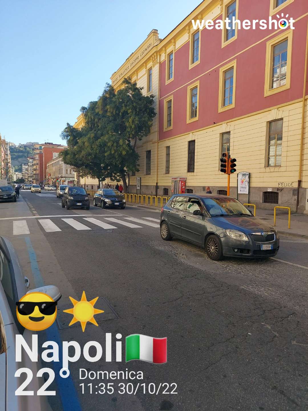 Sunny weather in Napoli, 22°C — October 30, 2022 (community photo)
