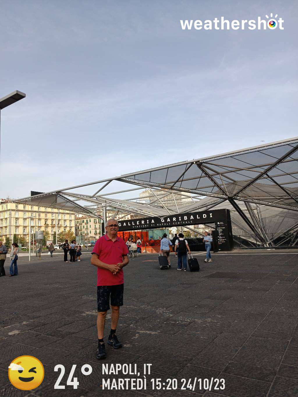 Cloudy weather in Napoli, 24°C — October 24, 2023 (community photo)