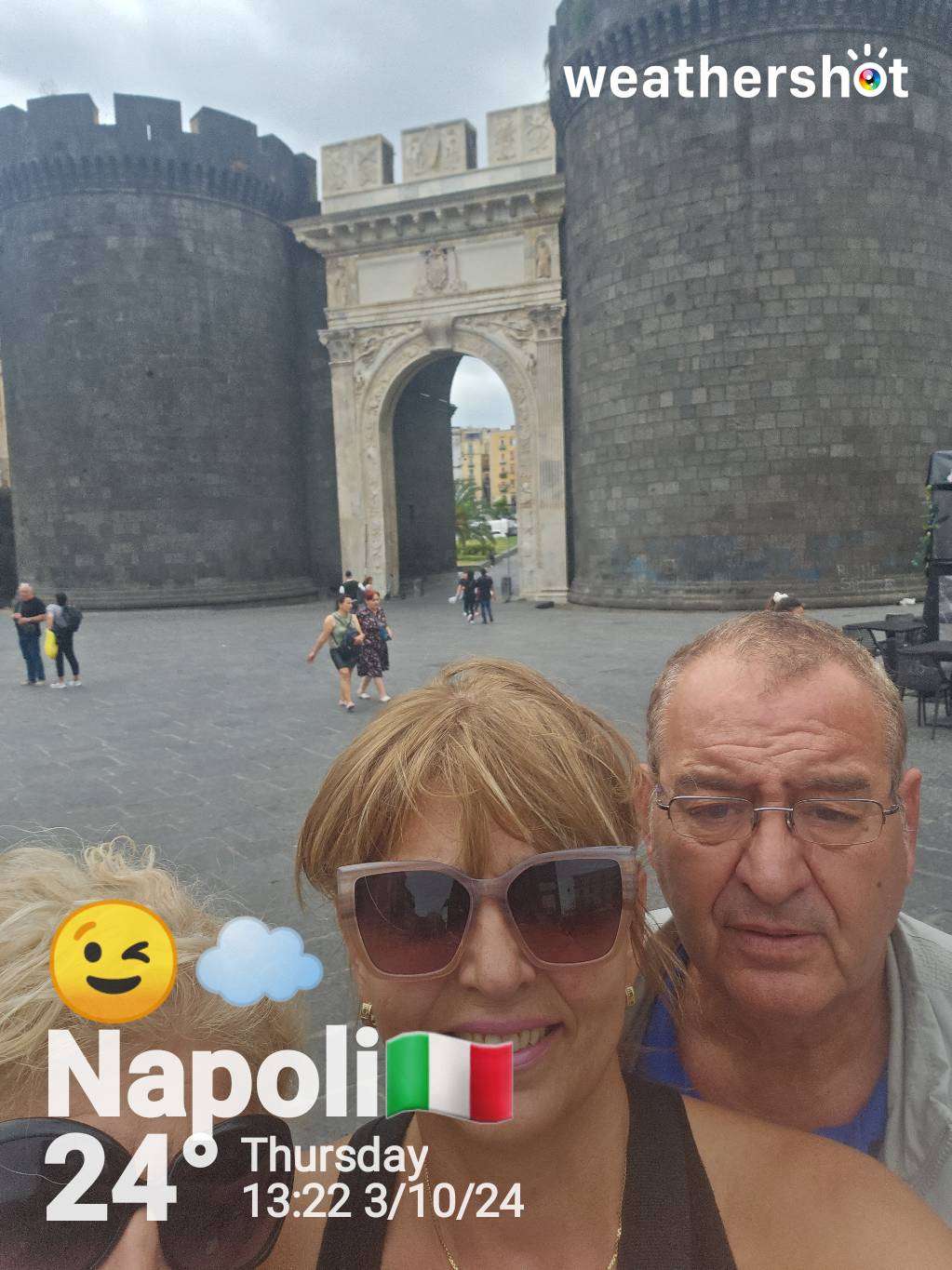 Cloudy weather in Napoli, 24°C — October 3, 2024 (community photo)