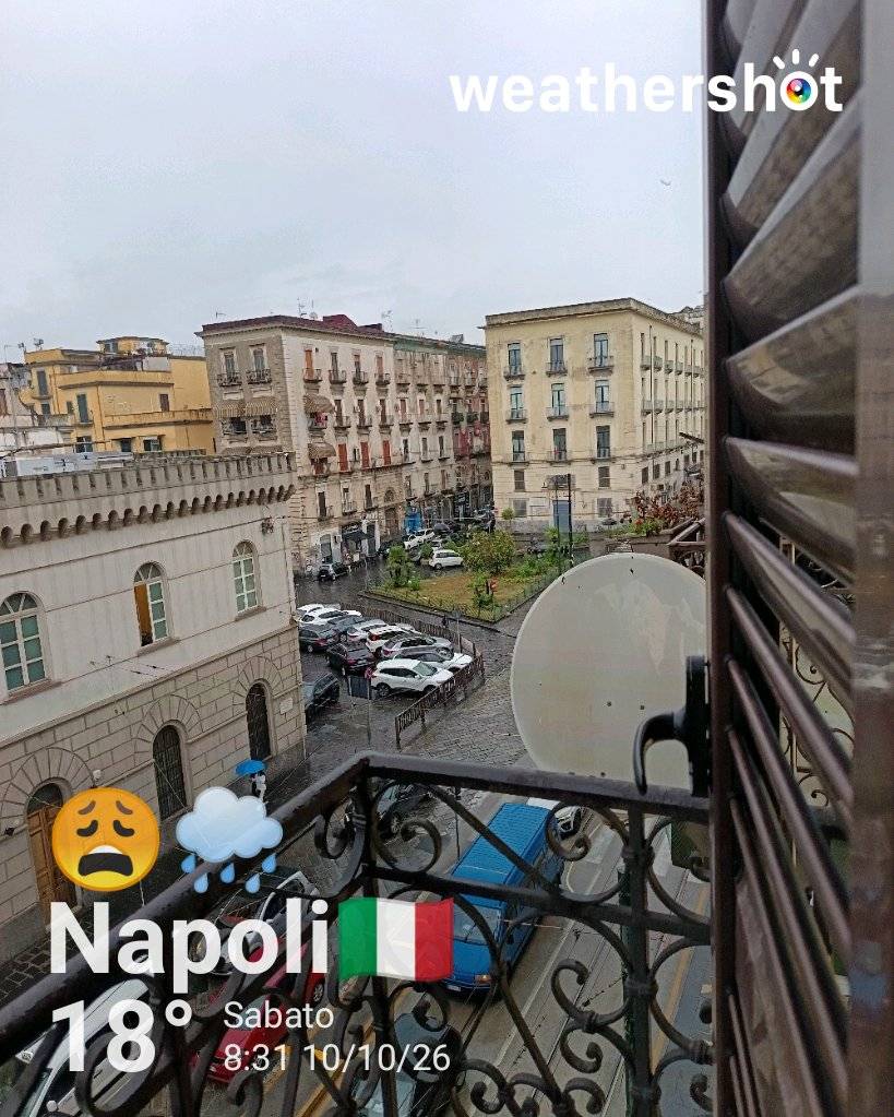 Rainy weather in Napoli, 18°C — October 10, 2026 (community photo)