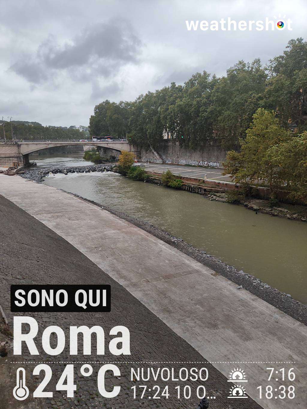 Cloudy weather in Roma, 24°C — October 10, 2024 (community photo)