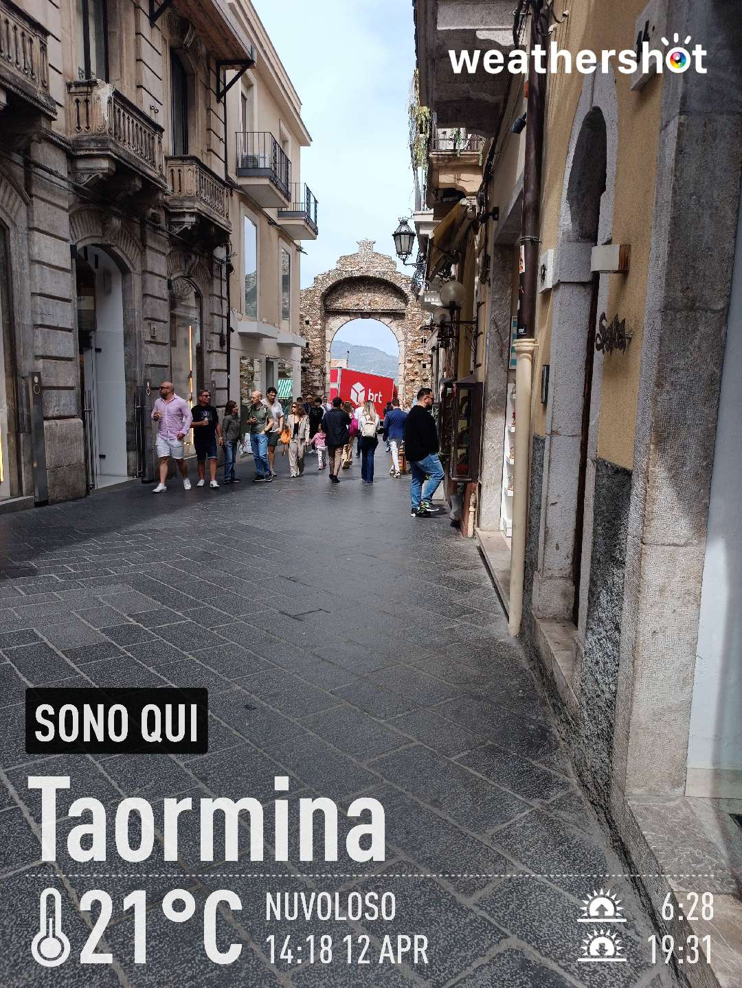 Cloudy weather in Taormina, 21°C — April 12, 2024 (community photo)
