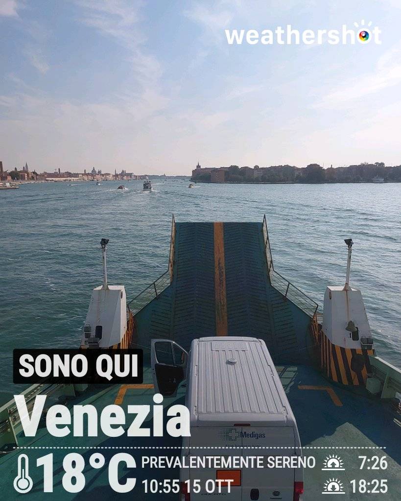 Clear weather in Venezia, 18°C — October 15, 2026 (community photo)