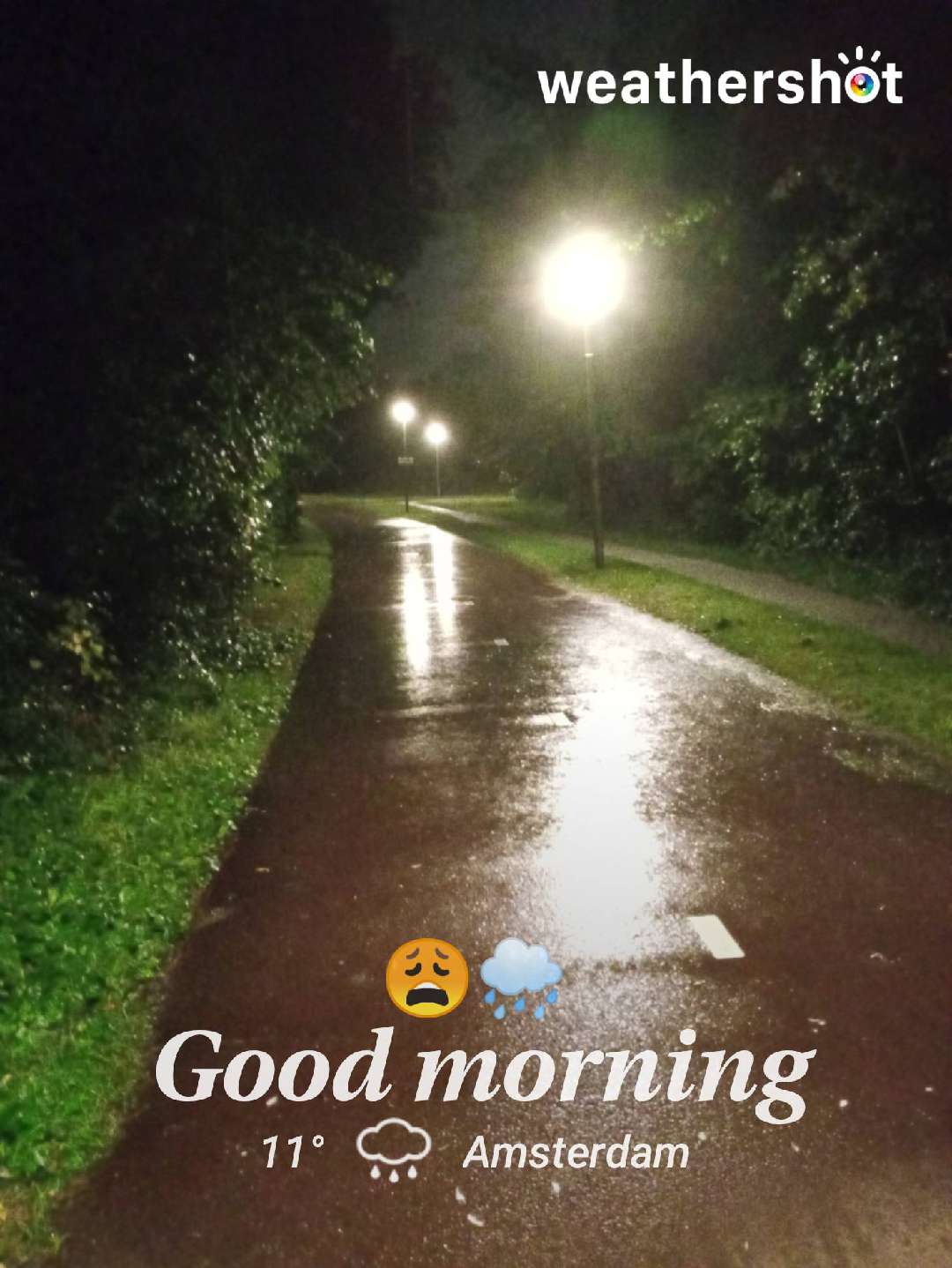 Rainy night weather in Amsterdam, 11°C — October 6, 2021 (community photo)