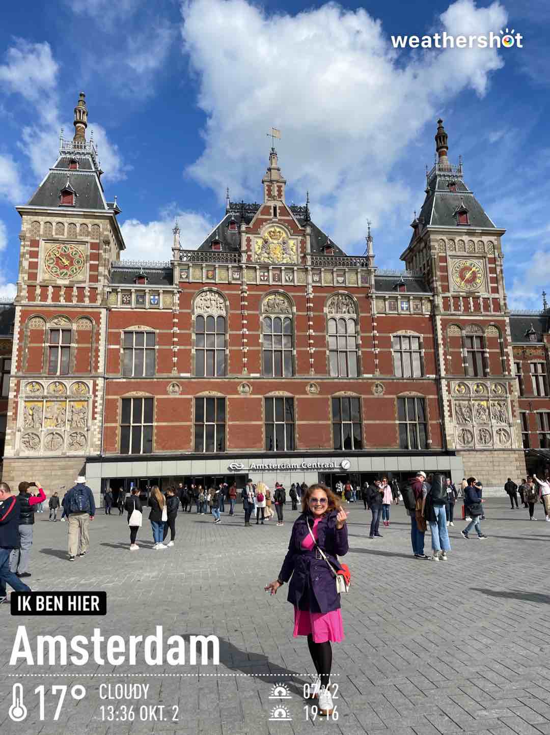 Cloudy weather in Amsterdam, 17°C — October 2, 2022 (community photo)