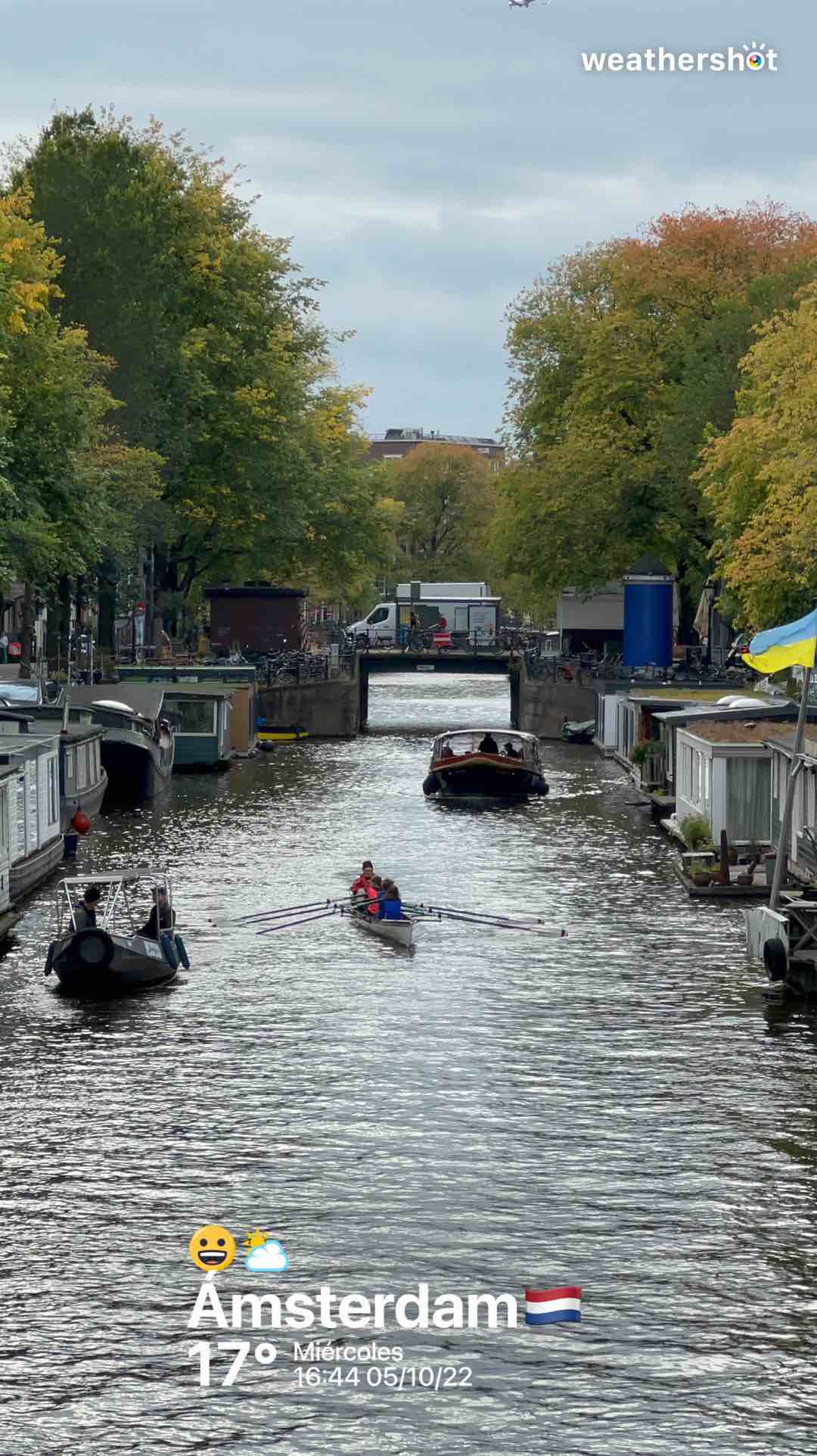 Cloudy weather in Amsterdam, 17°C — October 5, 2022 (community photo)