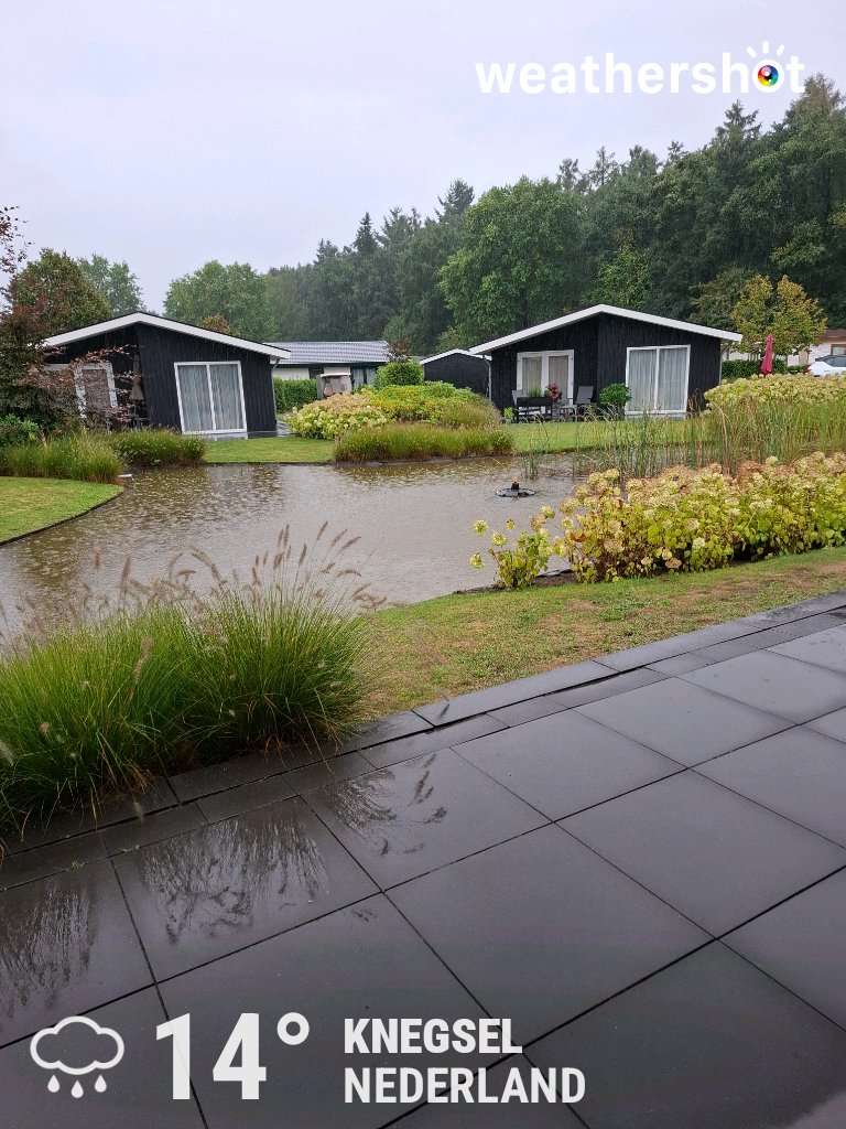Rainy weather in Knegsel, 14°C — September 9, 2025 (community photo)