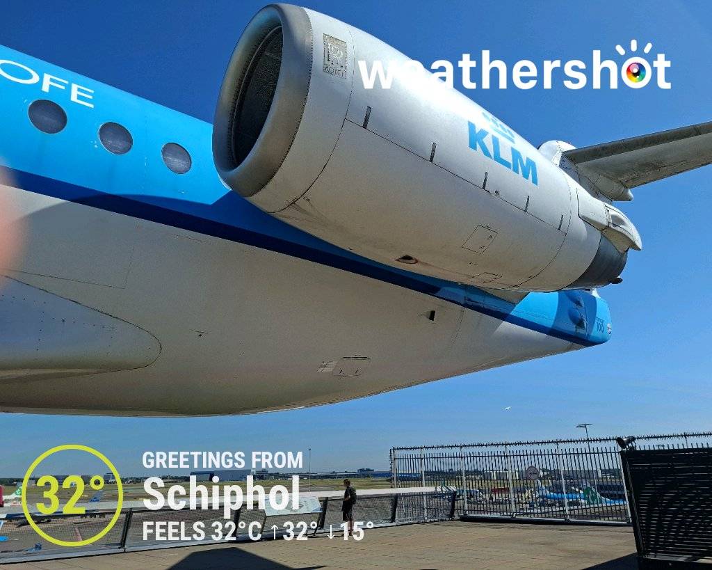 Sunny weather in Schiphol, 32°C — August 13, 2026 (community photo)