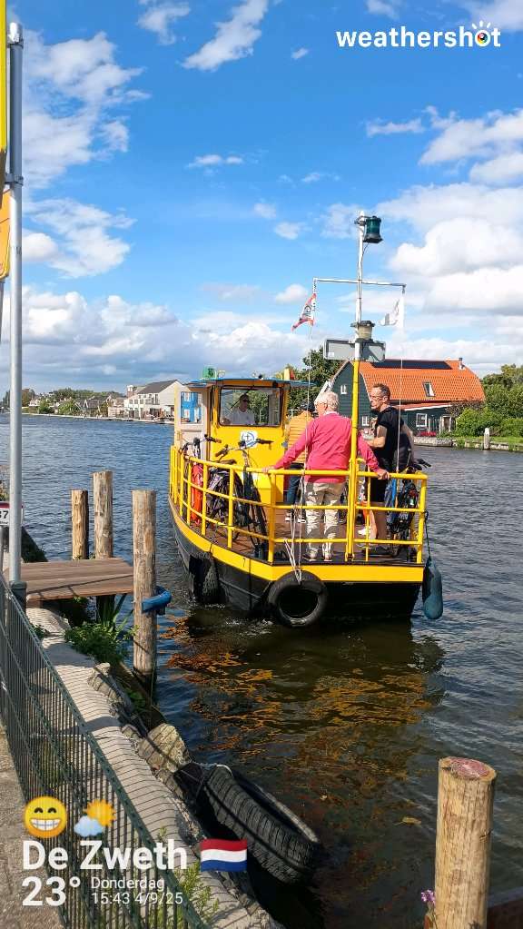 Partly cloudy weather in Rotterdam, 22°C — June 25, 2026 (community photo)