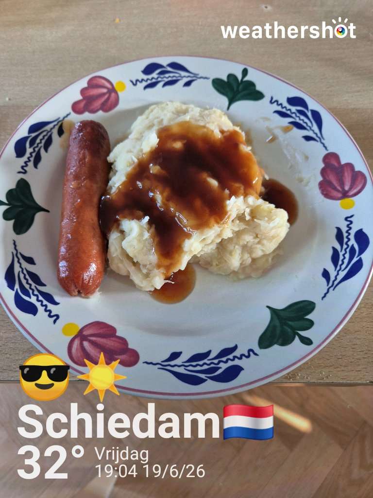 Sunny weather in Schiedam, 32°C — June 19, 2026 (community photo)