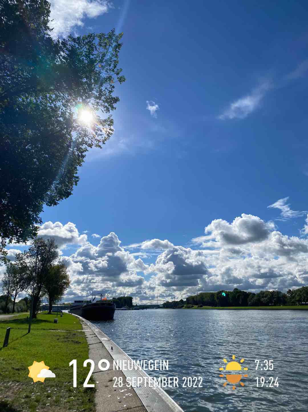 Partly cloudy weather in Nieuwegein, 12°C — September 28, 2022 (community photo)