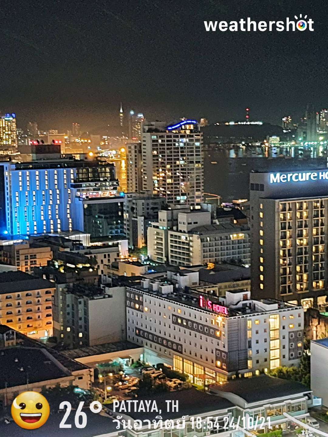Clear night weather in Muang Pattaya, 26°C — October 25, 2021 (community photo)