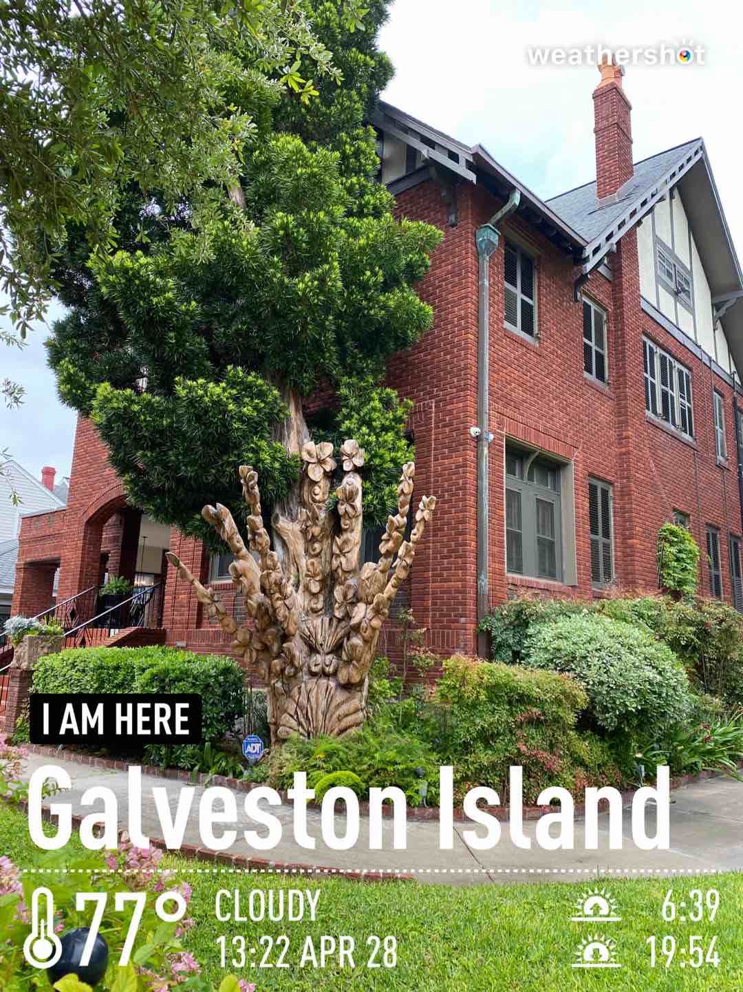 Cloudy weather in Galveston, 77°F — April 28, 2024 (community photo)