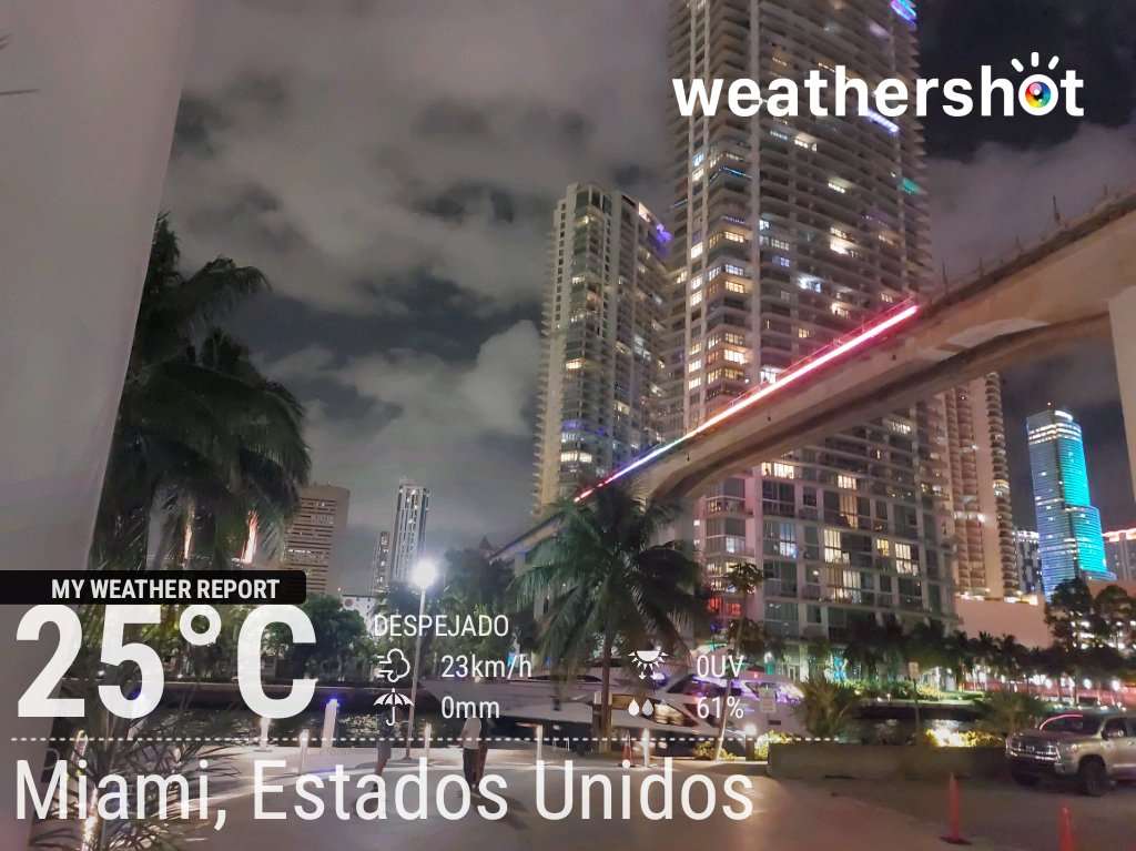 Clear night weather in Miami, 77°F — April 20, 2025 (community photo)
