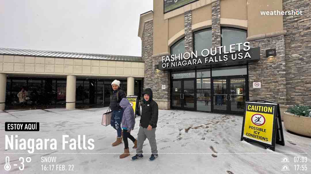 Snowy weather in Niagara Falls, 27°F — February 22, 2023 (community photo)