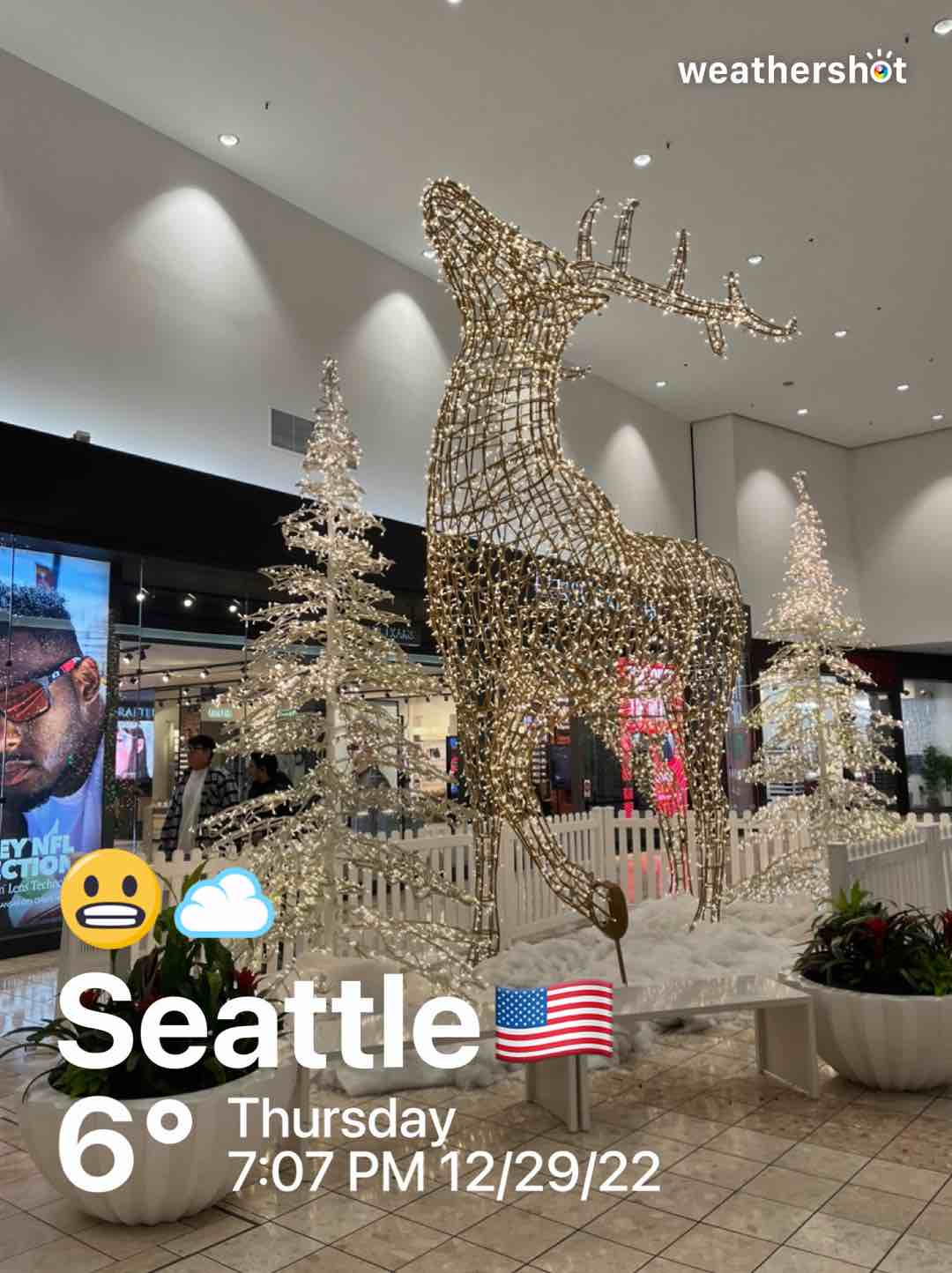 Cloudy weather in Seattle, 43°F — December 29, 2022 (community photo)
