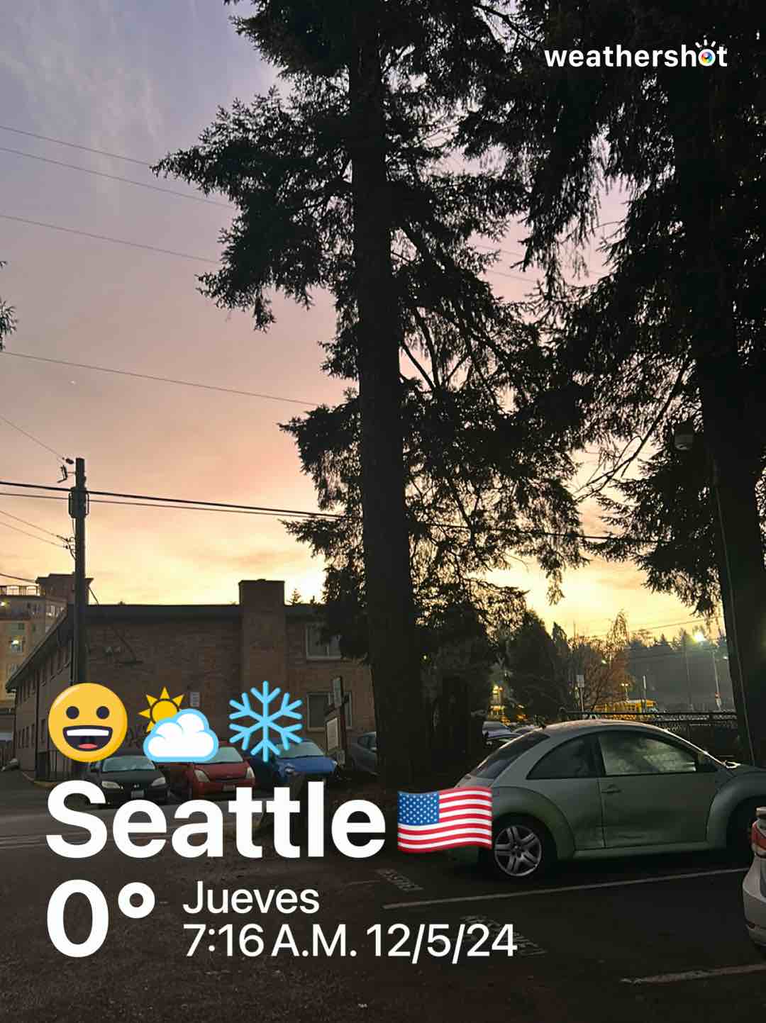 Partly cloudy weather in Seattle, 32°F — December 5, 2024 (community photo)