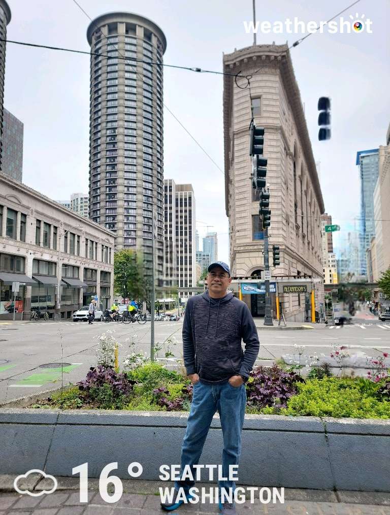 Cloudy weather in Seattle, 61°F — September 11, 2025 (community photo)